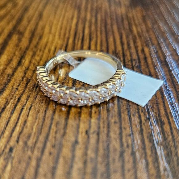 Beautiful Anniversary Ring 3x1.5mm Marquise Cubic Zirconia Gold-Tone Ring Size 8 - Picture 1 of 16